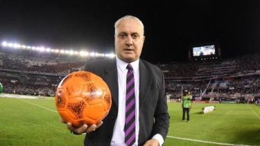 Beto Alonso se comparó con Messi y fue criticado. 