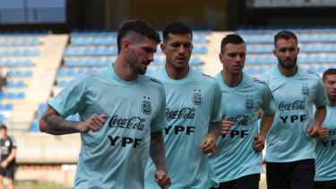Paredes y Romero, dos bajas sensibles para Argentina. (Foto: @Argentina)