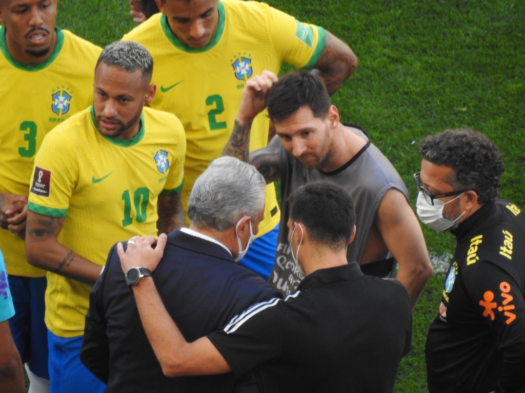 Scaloni y Messi discutieron con las autoridades brasileras.