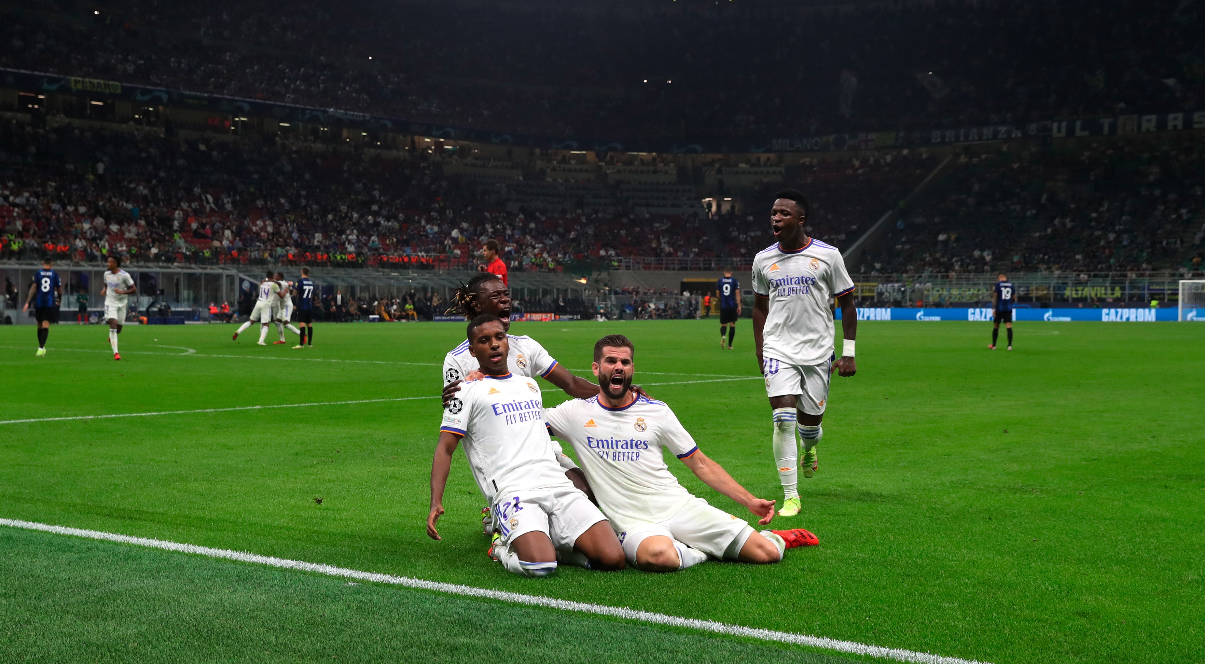 Real Madrid festejó sobre el final contra Inter. 