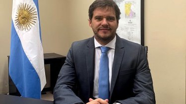 Bernal amplió su denuncia contra Aranguren por la dolarización de tarifas