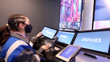 Son estudiantes de EPET N° 10 y N° 22, con orientación en petróleo.