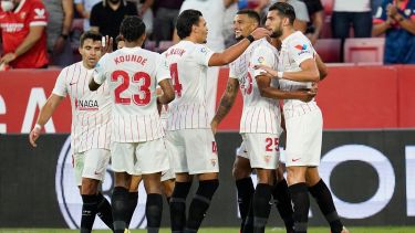 Sevilla alcanzó al Atlético en la tabla y ambos son escoltas del Real Madrid.