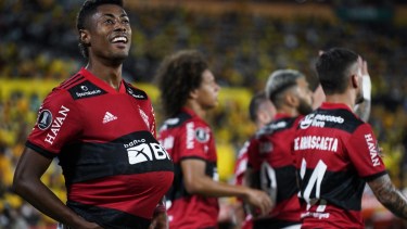 Bruno Henrique marcó los dos goles de Flamengo ante Barcelona. 

Foto: gentileza 