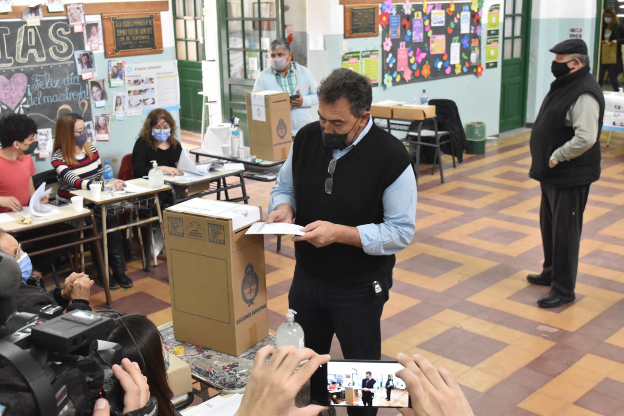 San Román y JSRN gobiernan desde el 2015, pero el voto local para las elecciones provinciales de abril fue favorable a Cambia RN.