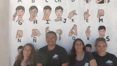  El mural puede verse en la esquina de las calles Oscar Salas y Ángel Sarmiento, del barrio Portal de Punta Verde de San Antonio Oeste 