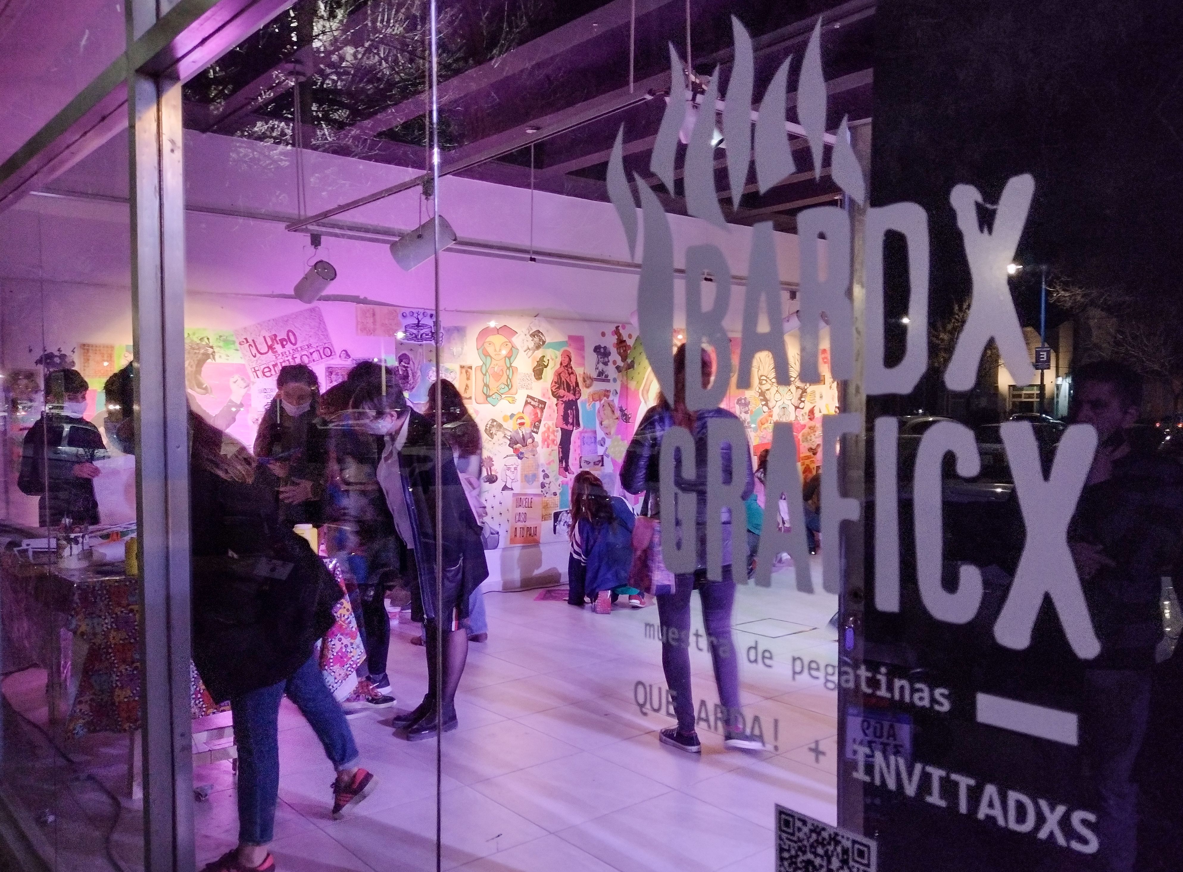 La muestra Bardx Gráfico se expondrá hasta fin de mes en la galería de Casa de la Cultura. Fotos: Daniel Quilodrán