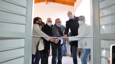 El Centro de Diálisis permitirá tratarse a una docena de vecinos que hoy deben viajar a San Carlos de Bariloche. Foto: José Mellado 