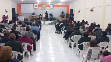 El Tedeum reunió a referentes de las distintas iglesias evangélicas de Jacobacci. Foto: José Mellado.