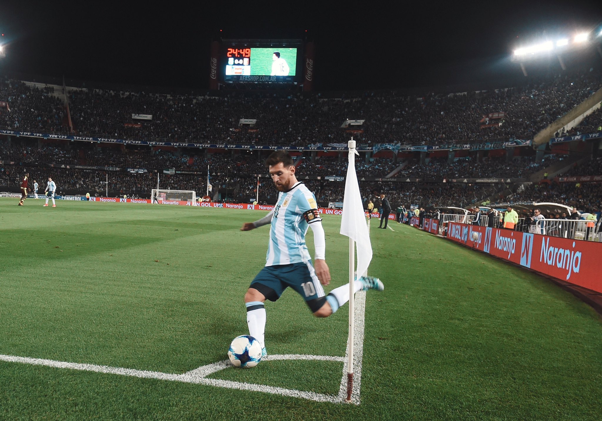 Messi volverá al Monumental, tras la obtención de la Copa América. 

Fotos: gentileza @RiverPlate