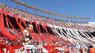 Celebran el Día Internacional del Hincha de River. 