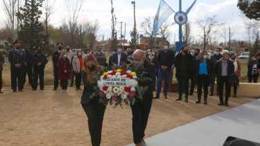 Los actos protocolares por el aniversario de Roca se realizaron esta mañana. (Fotos: Juan Thomes) 