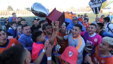 Roca aguantó le ganó la final a Cipo y es campeón de la Confluencia después de 14 años