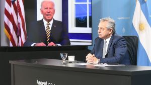 Tras confirmar que va la Cumbre de las Américas, Alberto Fernández conversó por telefóno con Joe Biden