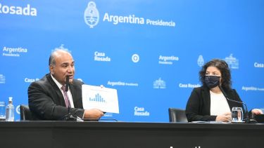 Vizzotti y Manzur fueron los encargados de anunciar el paquete de habilitaciones. (Foto Presidencia).-