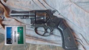 Drogas y armas: hubo allanamientos en dos barrios de Cipolletti