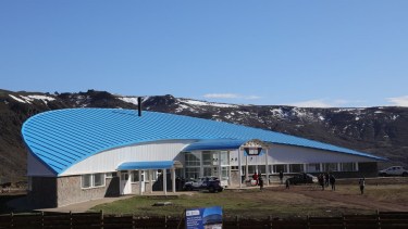 El edificio tiene forma de medialuna y apunta a la salida del sol. Foto: gentileza.