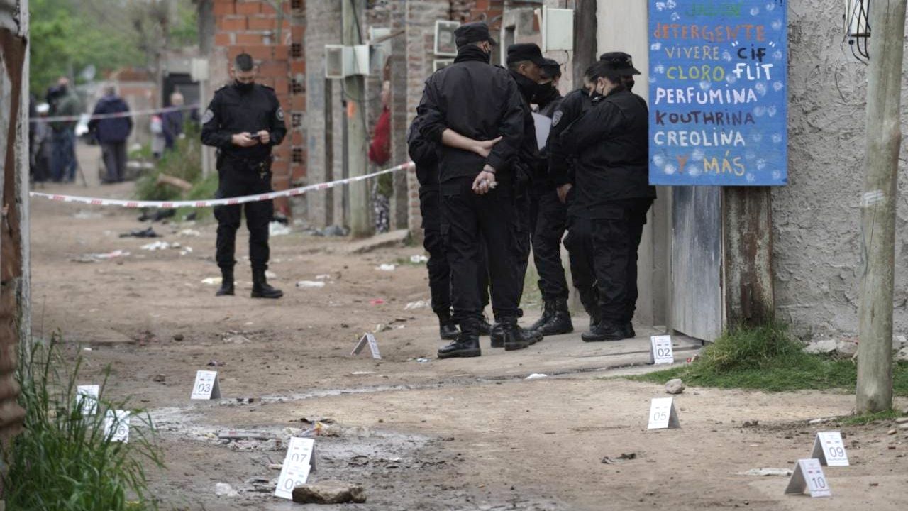 El violento hecho ocurrió en la zona norte de Rosario. (Foto: La Capital)