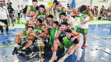 Biguá se quedó con el trofeo del Apertura en la final disputada ayer en Neuquén. Foto: Federación de Básquet de Neuquén