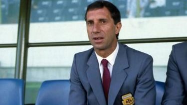 Bilardo quería a Maradona "como el hijo que nunca tuvo", por eso no se le informó la muerte.-