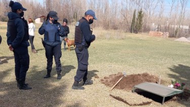 El animal fue despedido con honores el domingo, en un cementerio privado. (foto: gentileza)