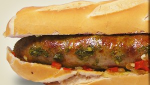 Alertan que podrían faltar chorizos para Navidad porque no se pueden importar tripas