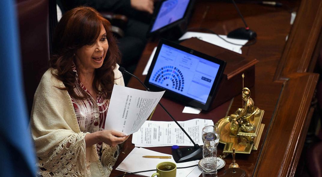 La vicepresidenta, Cristina Fernández de Kirchner, impulsa proyectos que jaquean a Guzmán.