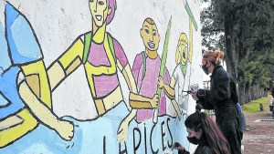 A través del arte, buscan mantener viva la memoria en Río Negro