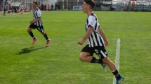Imagen de Cipolletti le ganó 2 a 0 a Círculo Deportivo en La Visera: mirá los goles