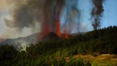 La erupcion del volcán Cumbre Vieja generó destrozos en La Palma, Islas Canarias. Fotos AP. 