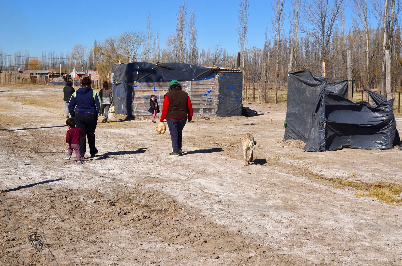 Terrenos fiscales en cercanías del barrio Villa Alberdi fueron ocupados por familias. (Foto Néstor Salas)