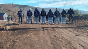 Hubo incidentes durante la restitución de lotes que habían sido ocupados en el cerro Otto