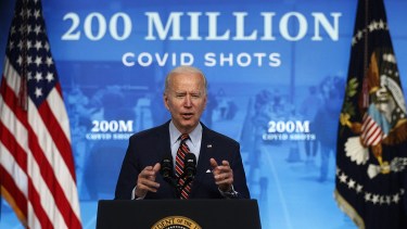 Hasta la fecha Estados Unidos donó unas 160 millones de dosis a más de 100 países diferentes (Foto AFP).