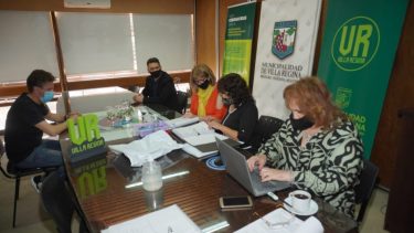 Solo una empresa presentó una propuesta económica para renovar el sistema de alumbrado público de Regina. (Foto Néstor Salas)