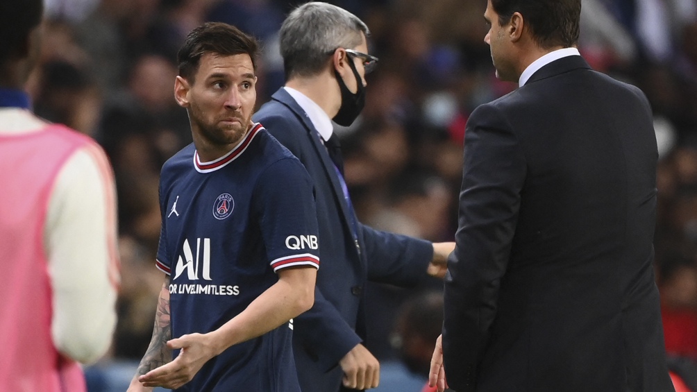 La polémica por la salida de Messi en el último partido del PSG. Foto: Télam.