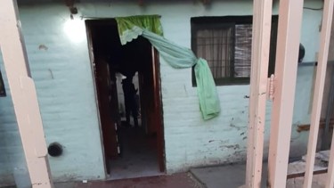 El hecho sucedió en una vivienda de Colón al 700 en Neuquén. (gentileza Policía de Neuquén)