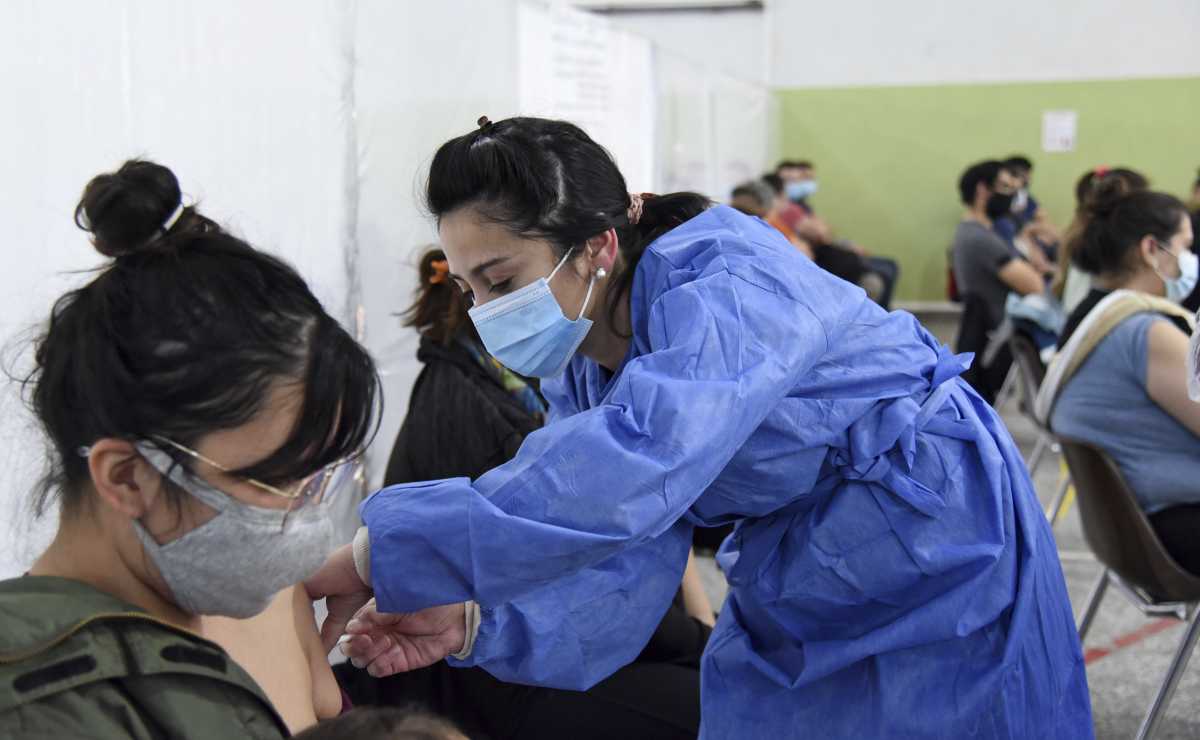 Más de 50 personas iniciaron hoy el esquema de vacunación en Neuquén 