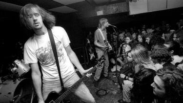 Novoselic y Cobain, los Nirvana en escena.