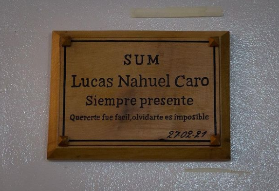 El SUM de la escuela 2 lleva el nombre de Lucas Caro. Foto: Instagram del Centro de Estudiantes