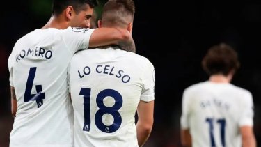 Cristian Romero y Giovani Lo Celso vuelven esta tarde a Europa. 