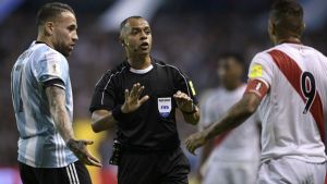 Argentina tendrá dos árbitros brasileños en la triple fecha de Eliminatorias