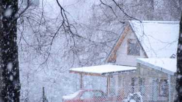 Nevadas en un sector suburbano de San Martín de los Andes. 