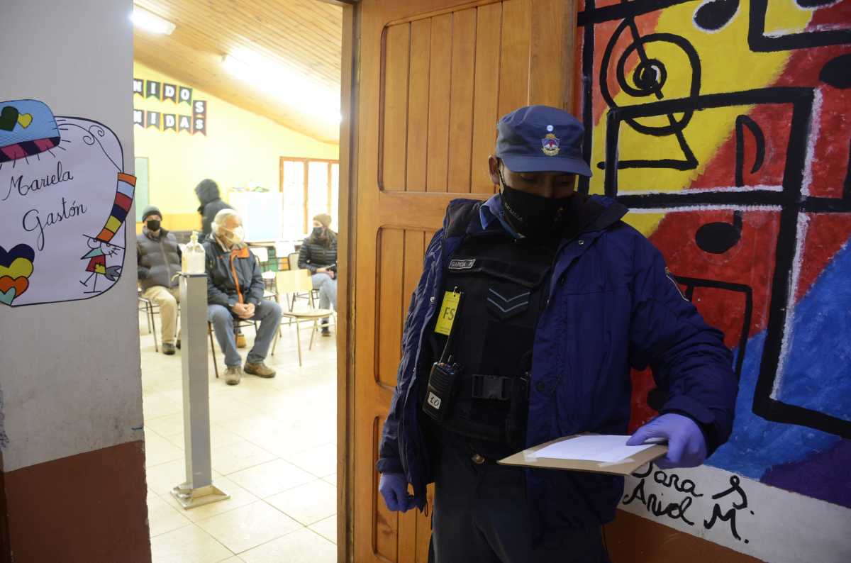 Quienes no asistieron a  votar deben justificar su falta. Foto: Patricio Rodríguez