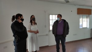 Comenzó el traslado de la Comisaría de la Familia nuevas oficinas en Regina