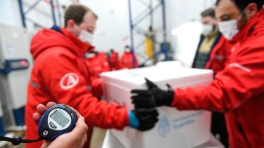 De acuerdo con el Monitor Público de Vacunación, hasta este martes se distribuyeron 53.586.589 dosis en todo el territorio. Foto: Presidencia.