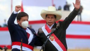 Crisis en Perú: Castillo cambia todo su gabinete a dos meses de asumir