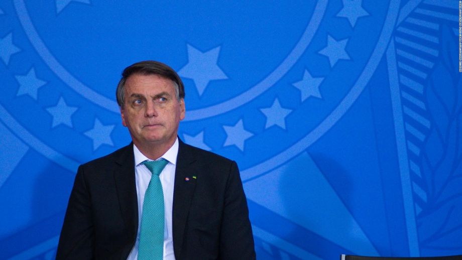 Esta no es la primera llamada de atención que recibe Bolsonaro por brindar falsa información contra el coronavirus.-