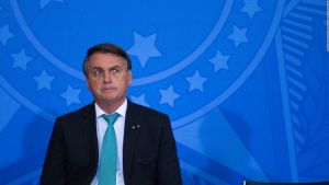 Youtube eliminó video de Bolsonaro con falsa información sobre la vacuna contra el coronavirus