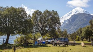 Lagos Huechulafquen y Paimún, la magia profunda de la Patagonia en un circuito de 116 km