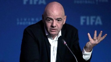 Infantino se reune con el presidente de la AFA por el Mundial y el partido con Brasil